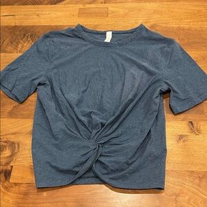Lululemon Blue T-Shirt sz 4
